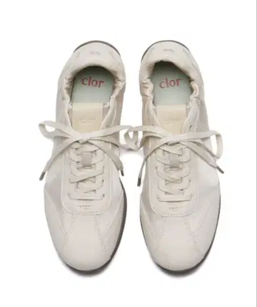 clor 화이트 스니커즈