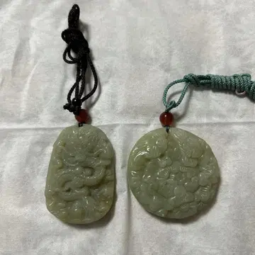 화전옥 황구 드래곤과 꽃 조각 펜던트