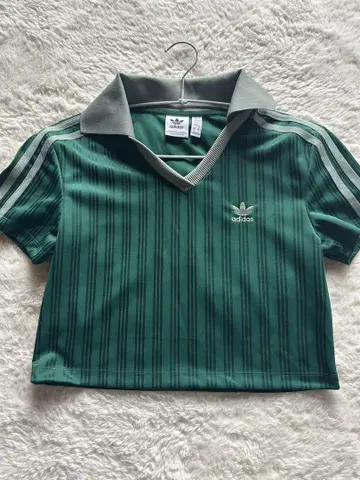 adidas Originals 크롭 티셔츠 그린