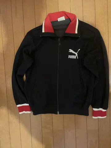 PUMA 블랙 레드 저지