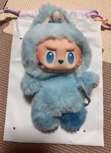 LABUBU 라부부 빅 에너지 봉제 인형 키링 2번째 장에 영수증