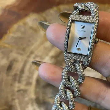 [ 레어 ] Swarovski 스와로브스키 손목시계 COCKTAIL 실버