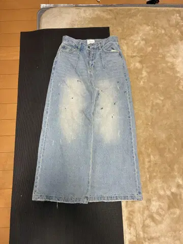 Camphor Wood 와이드 배기 오버 다이 얼룩 가공 데님