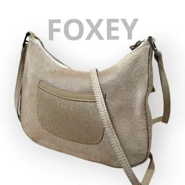 [ FOXEY ] 송치 액세서리 파우치 숄더백 베이지