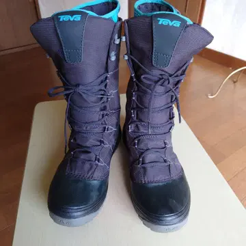 Teva 조르다넬 스노우 부츠 (24.0cm)