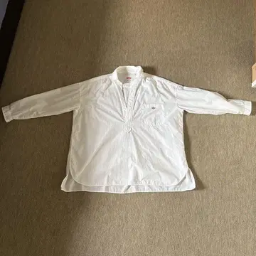 화이트 긴팔 풀오버 셔츠! 소재 면