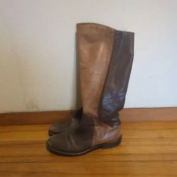 하자품 브라운 가죽 롱 부츠 23.5cm