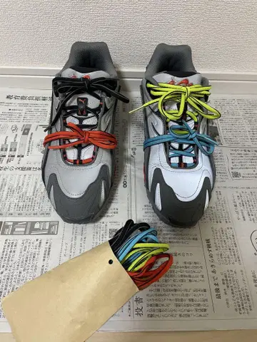 Puma 그레이 스니커즈 컬러풀 슈레이스