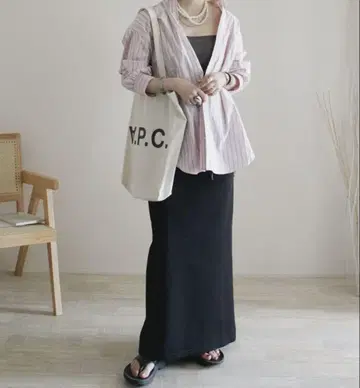 A.P.C. 토트백