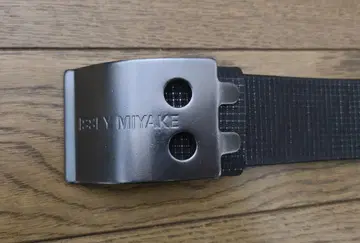 ISSEY MIYAKE 가죽 여성 벨트