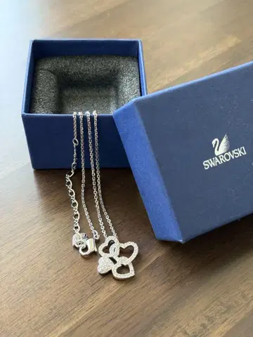 [ SWAROVSKI ] 하트 하모니 목걸이