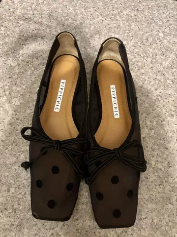 PIPPICHIC 도트 무늬 블랙 플랫슈즈
