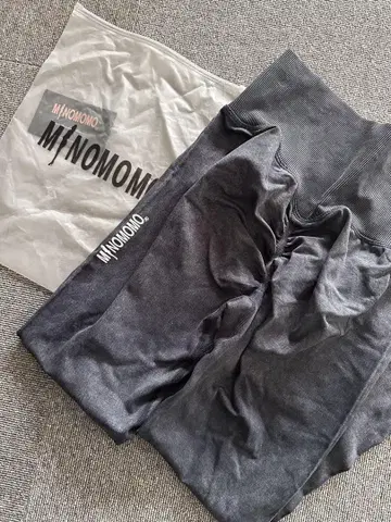 MINOMOMO 블랙 데님 스패츠 M