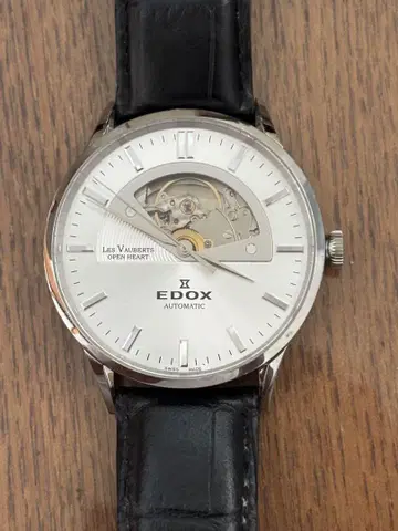 EDOX Les Vauberts 오픈 하트 자동 시계