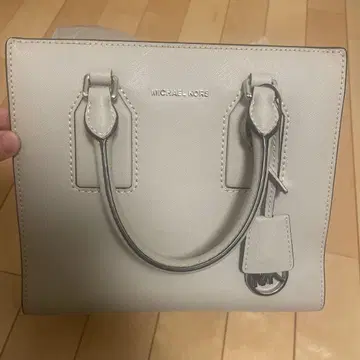 MICHAEL KORS 라이트 그레이 핸드백