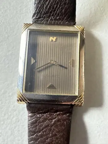 SEIKO 쿼츠 손목시계 2320-6240