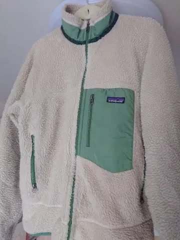 Patagonia 레트로X M 사이즈 내추럴 그린