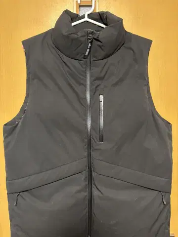 CAMP7 블랙 다운 베스트 L