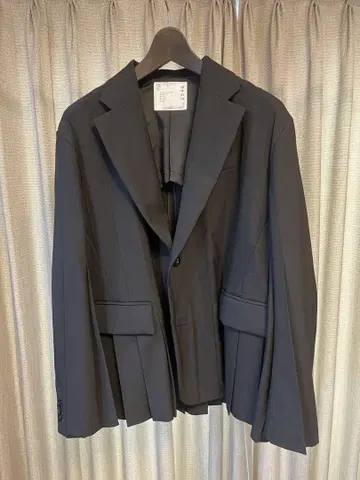 sacai 23SS 플리츠 자켓 블랙 사이즈 1