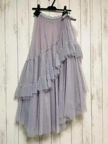 라벨에튜드 미사용 새상품 개더볼륨튤 랩스커트