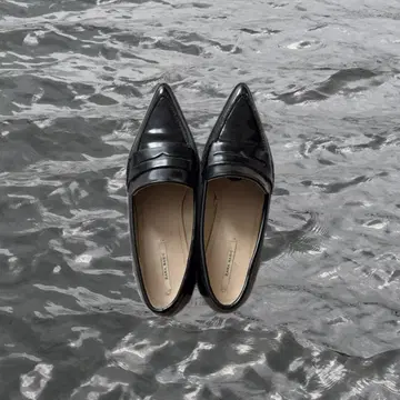 ZARA pointed-toe loafers