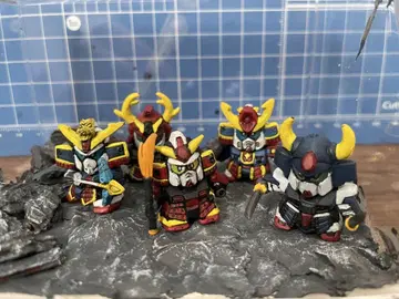 건담 지우개 무사 5인중 백식과 백귀환 리페인트