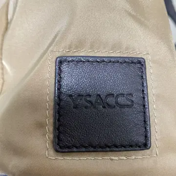 Y'SACCS 베이지 숄더백