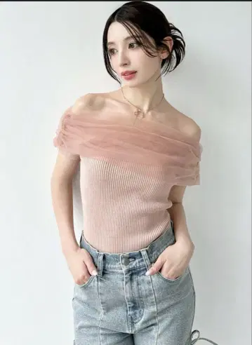 리젝시 시어 콤비 오프숄더 니트