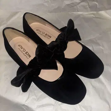 NICE CLAUP 펌프스 리본 벨로아 리본 발레 슈즈