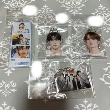 [ 4개 세트 ] TWS 아크릴 키링 신유 도훈 투아스