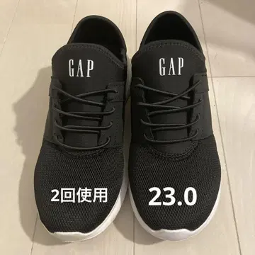 GAP 블랙 스니커즈 23.0cm