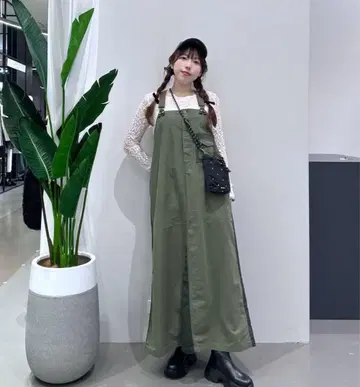니코앤드 리메이크 클립 오버롤 스커트 카키