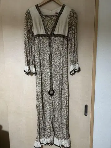 빈티지 70s 플라워 프린트 긴팔 롱 원피스