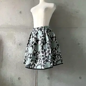 택 포함 새상품 턱 플라워 자카드 스커트 민트계 S