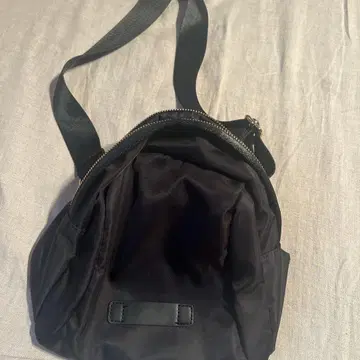 블랙 나일론 숄더백