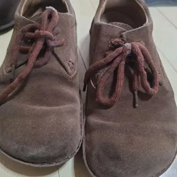 브라운 스웨이드 캐주얼 슈즈