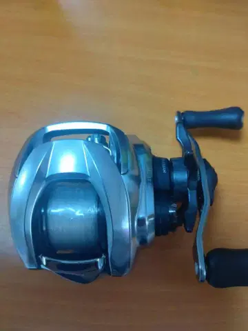 컨디션 최상 21 지리온 SVTW1000H DAIWA