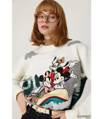 MOUSSY 디즈니 미키 3D 와펜 니트 스웨터 크림색