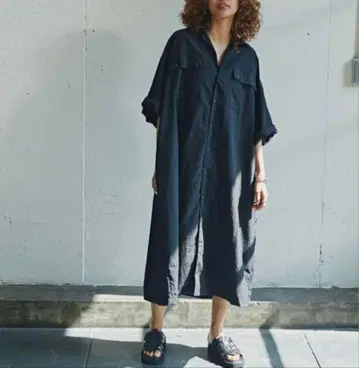 사우전드마일 x 진 헤븐즈 나일론 빅 셔츠 원피스 블랙