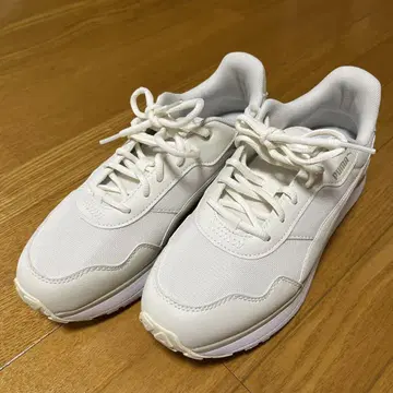 PUMA 여성용 스니커즈 R78 VOYAGE