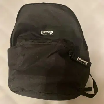 THRASHER 블랙 백팩