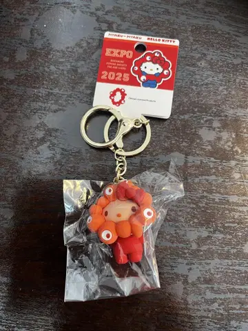 산리오 최애 컬러 입체 키링 나리키리 미야쿠미야쿠 키티