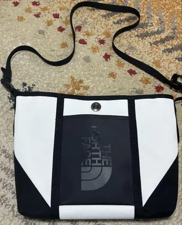 THE NORTH FACE 숄더백 사코슈