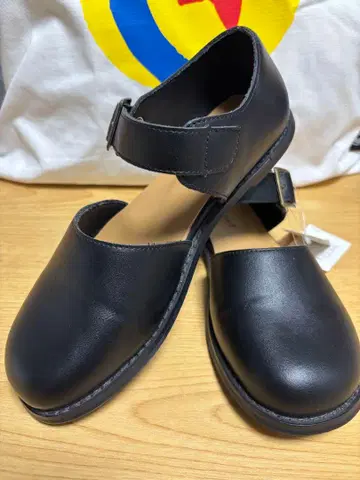 새상품 사만사 모스모스 오블리크 스트랩 슈즈 M 23.5