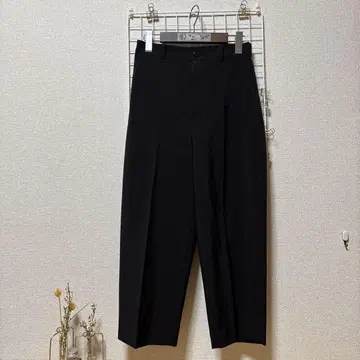 캐서린 하넬 블랙 와이드 팬츠