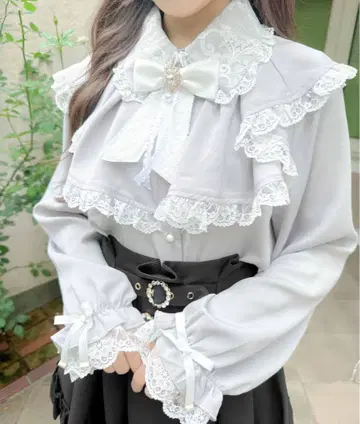 ROJITA 플레어 볼륨 케이프라이크 블라우스