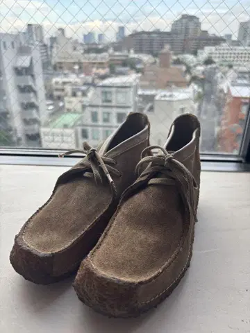 Clarks Wallabees GENUINE HAND LASTED