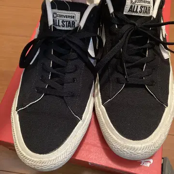 CONVERSE ALL STAR 블랙 스니커즈