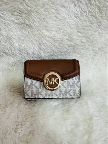 MICHAEL KORS 3단 접이식 지갑 코인 케이스