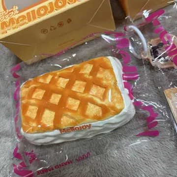 Mellojoy 스퀴즈 크림 와플 스퀘어 세모